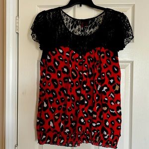 Size 2x Retro Chic Red/Black Animal Print with Lace Belle Top